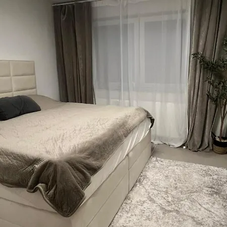 דירה Private